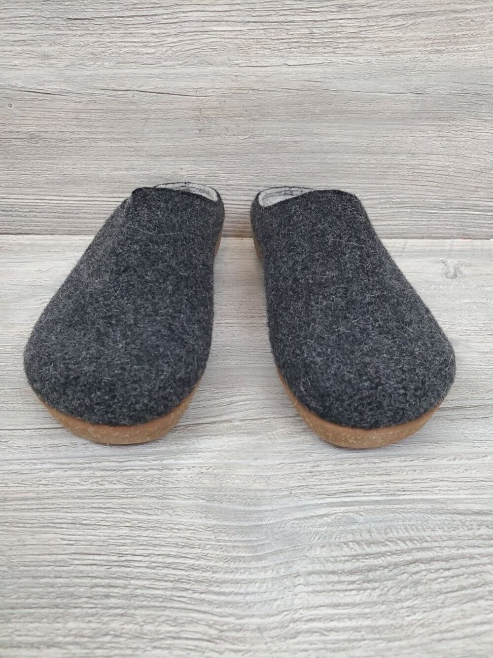 Taos Woolery women's gray wool backless mule - Picture 5 of 11